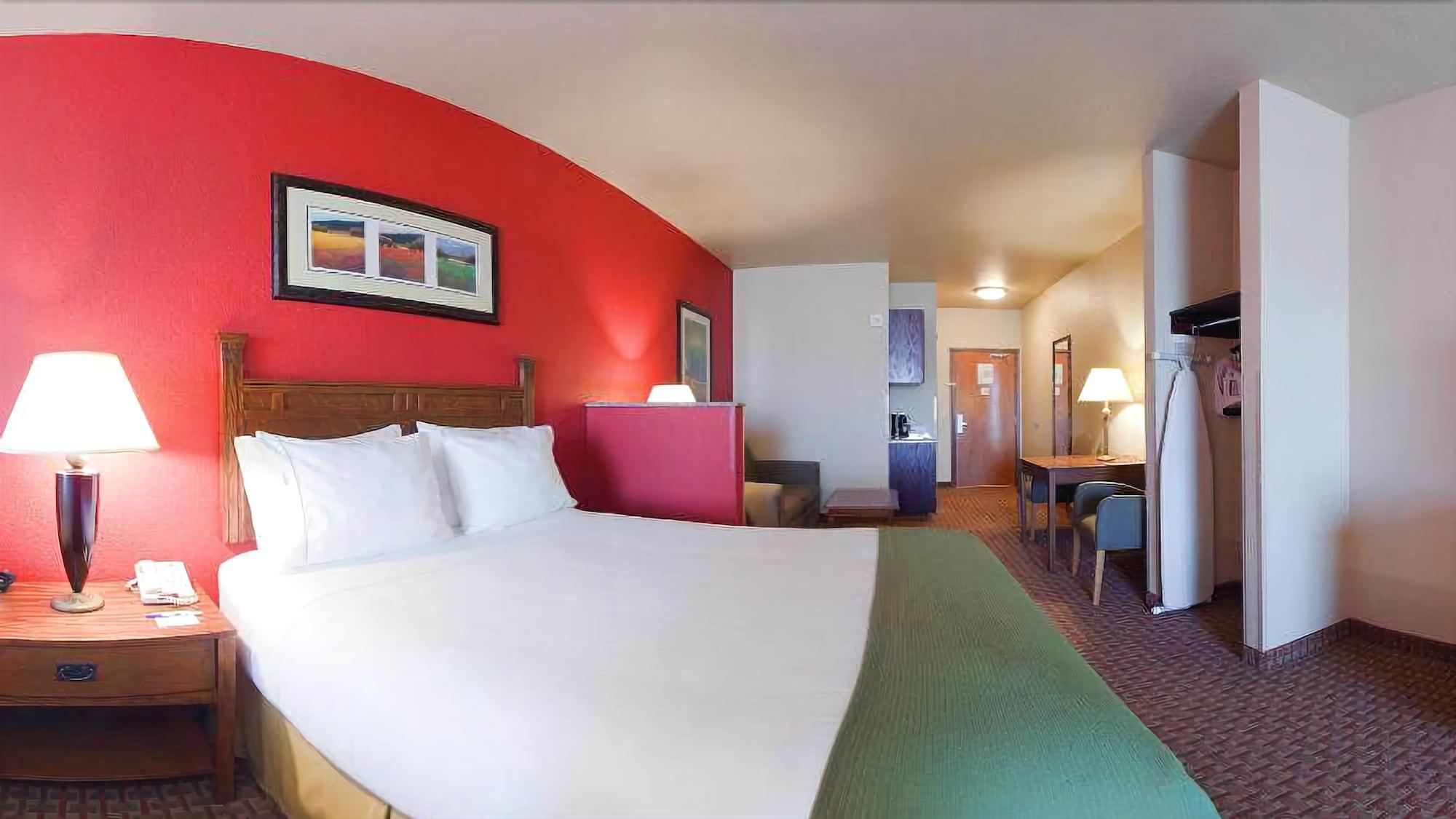 Baymont Inn & Suites By Wyndham סטרגיס מראה חיצוני תמונה
