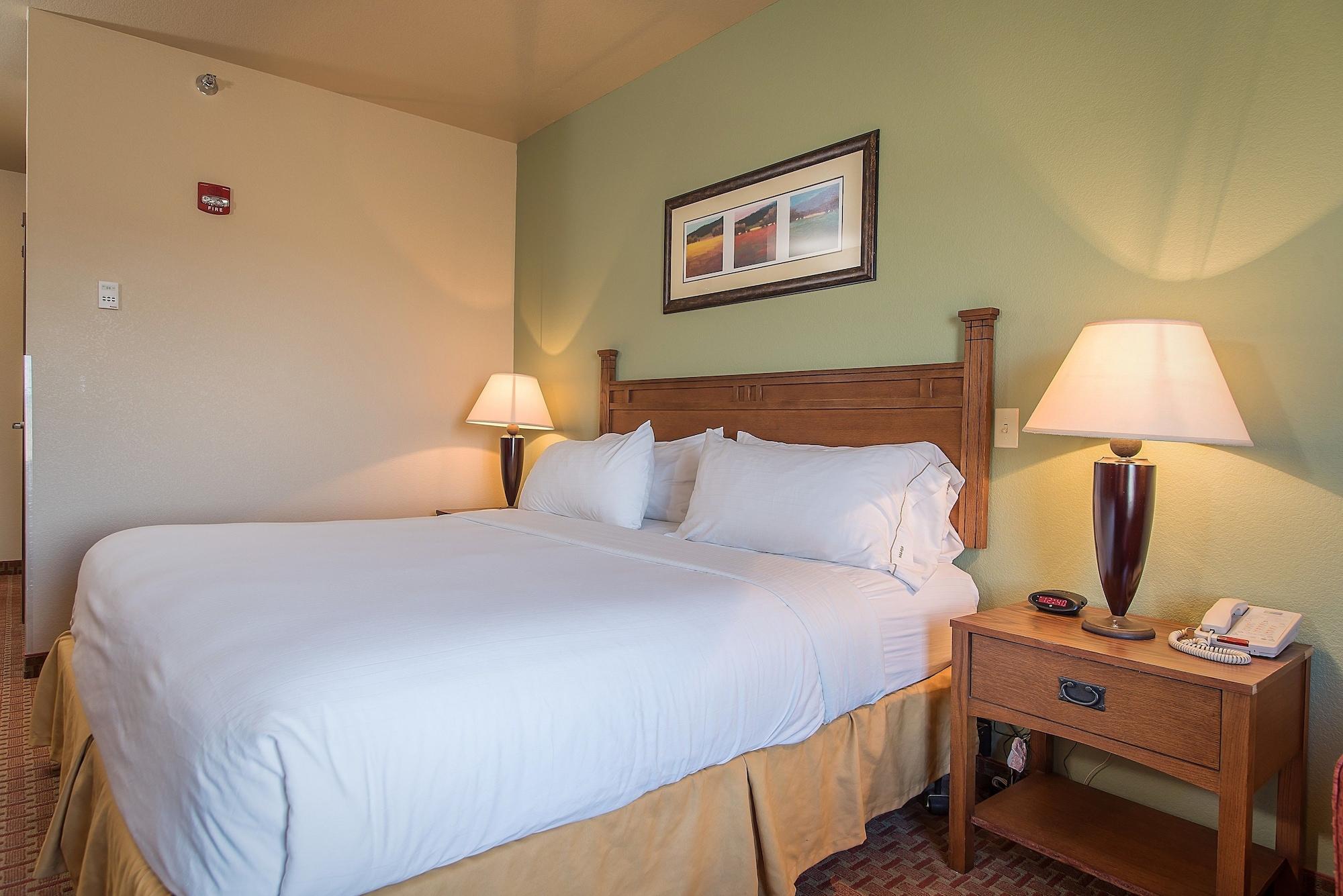 Baymont Inn & Suites By Wyndham סטרגיס מראה חיצוני תמונה