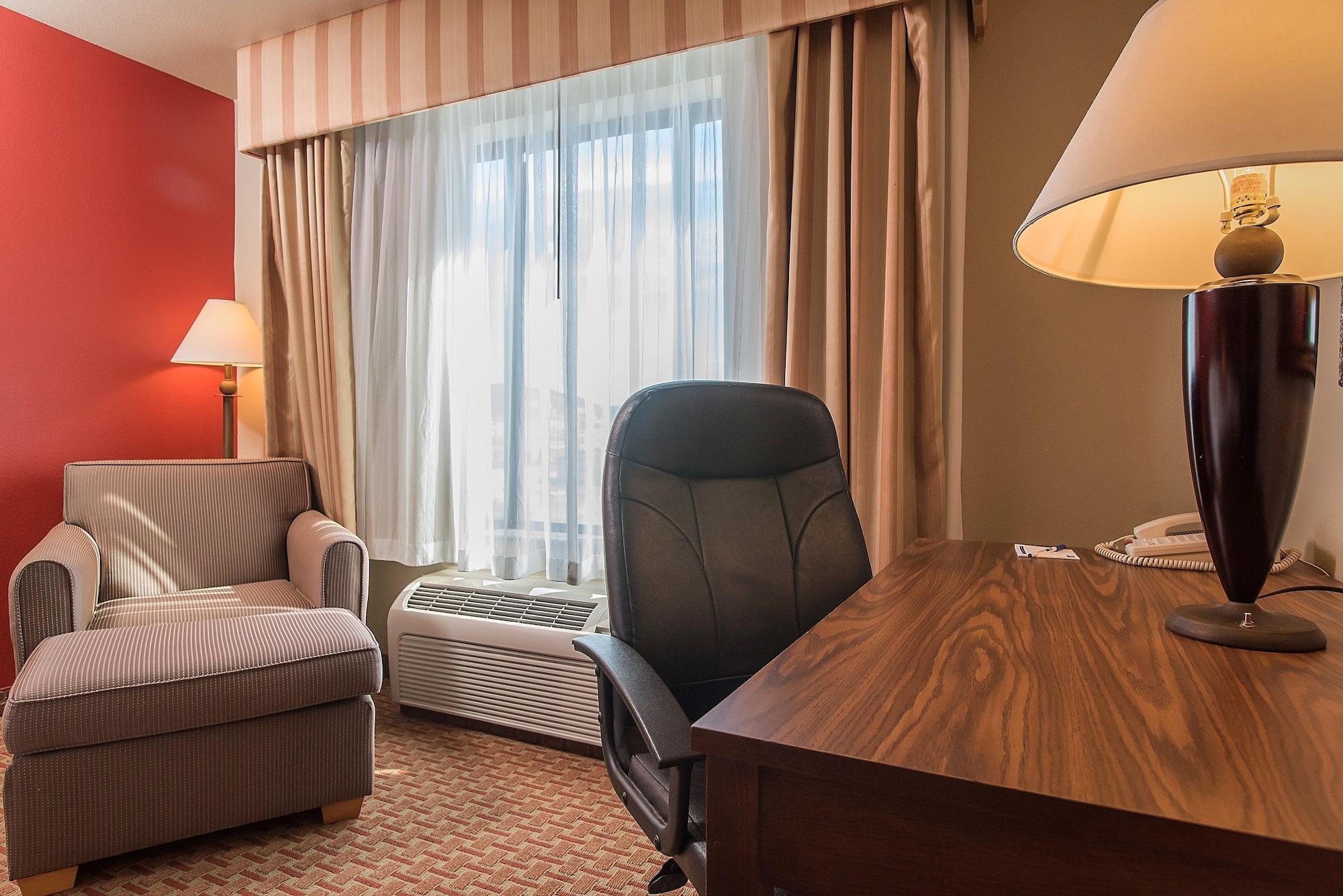 Baymont Inn & Suites By Wyndham סטרגיס מראה חיצוני תמונה