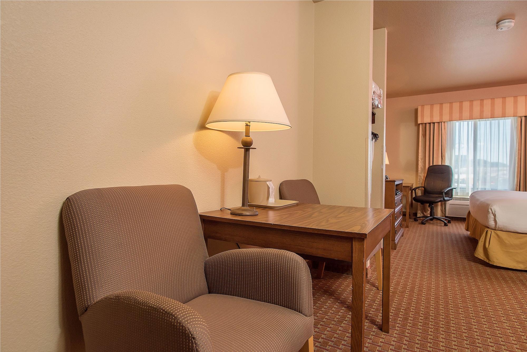 Baymont Inn & Suites By Wyndham סטרגיס מראה חיצוני תמונה