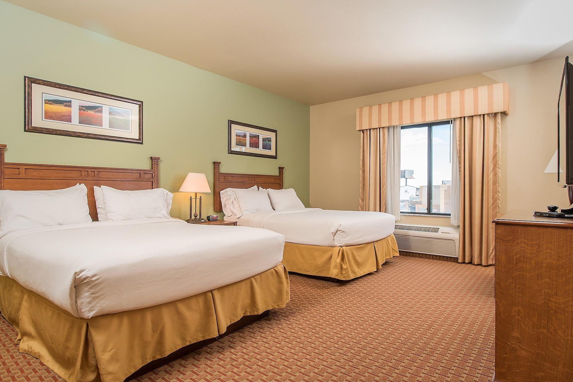Baymont Inn & Suites By Wyndham סטרגיס מראה חיצוני תמונה