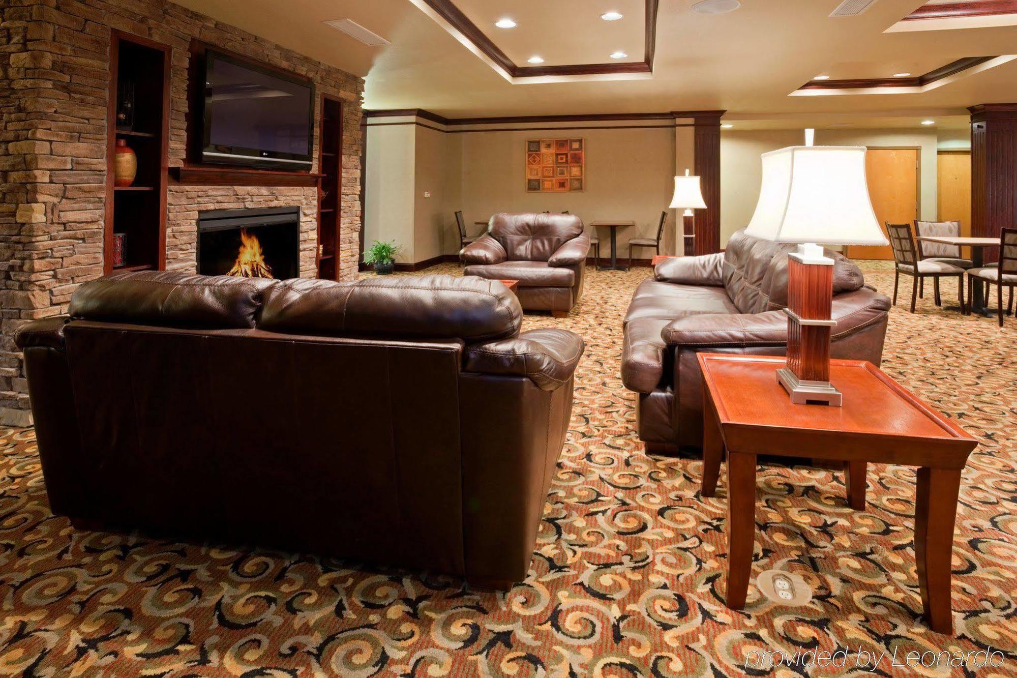Baymont Inn & Suites By Wyndham סטרגיס מראה פנימי תמונה