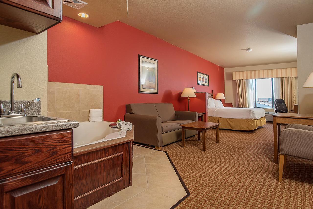 Baymont Inn & Suites By Wyndham סטרגיס מראה חיצוני תמונה