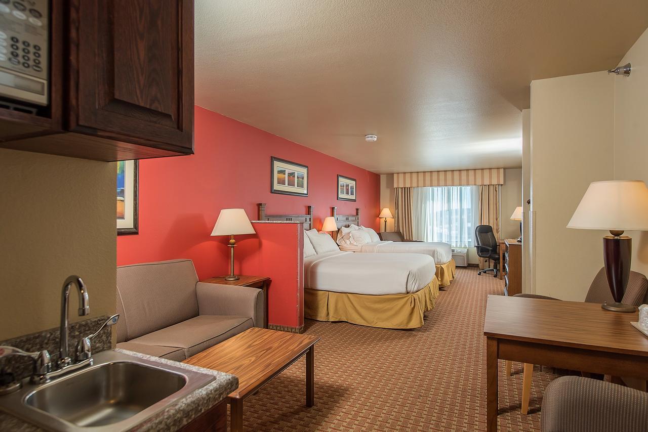 Baymont Inn & Suites By Wyndham סטרגיס מראה חיצוני תמונה