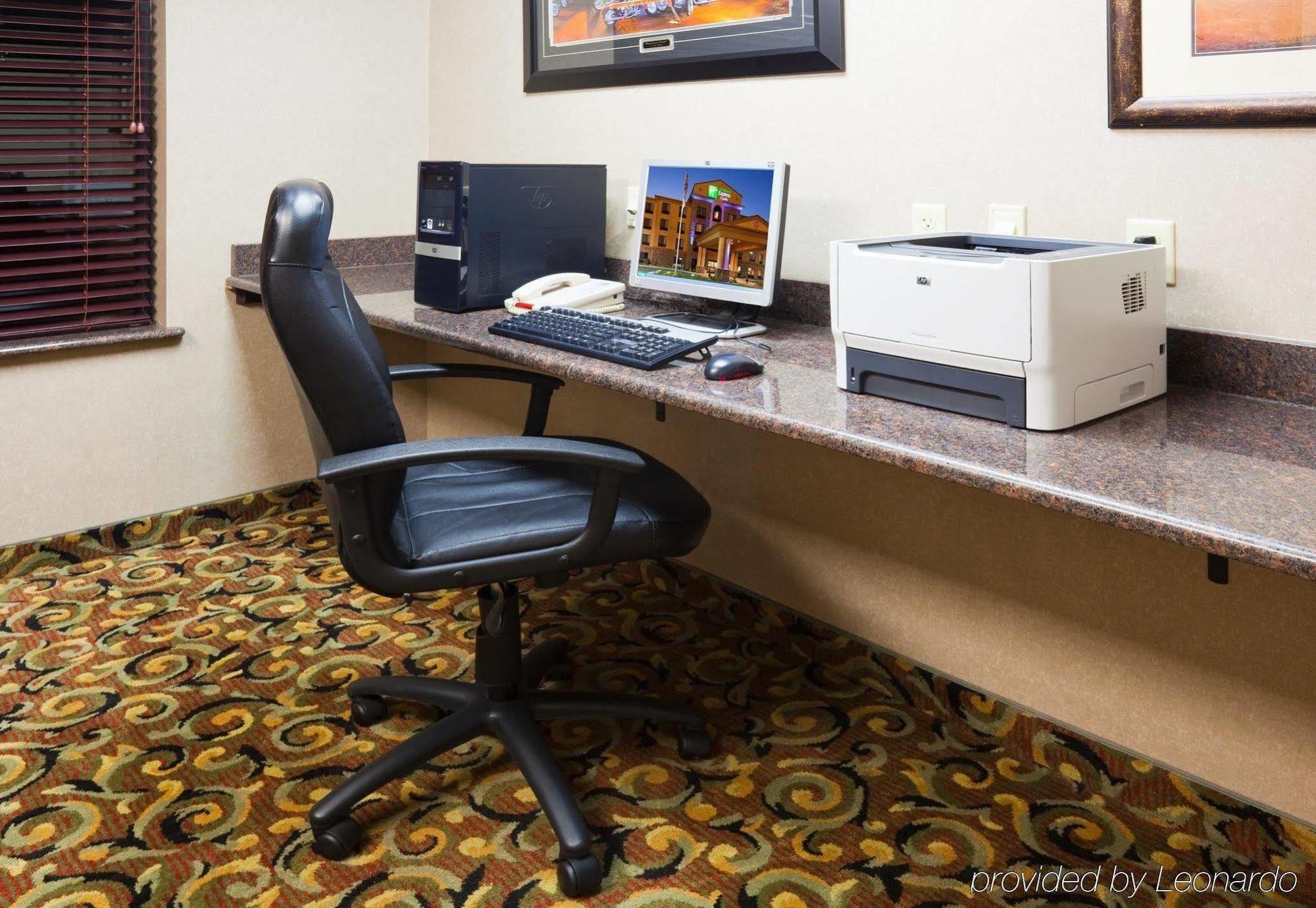 Baymont Inn & Suites By Wyndham סטרגיס מראה חיצוני תמונה