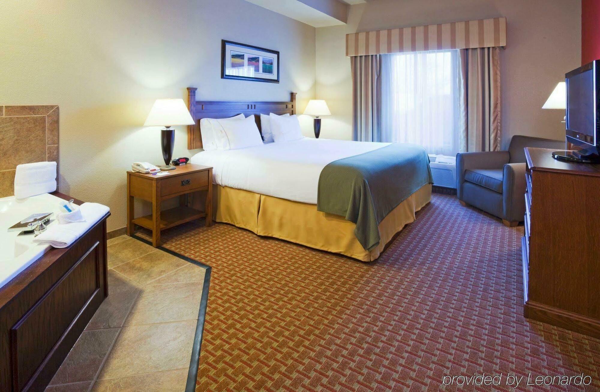 Baymont Inn & Suites By Wyndham סטרגיס מראה חיצוני תמונה